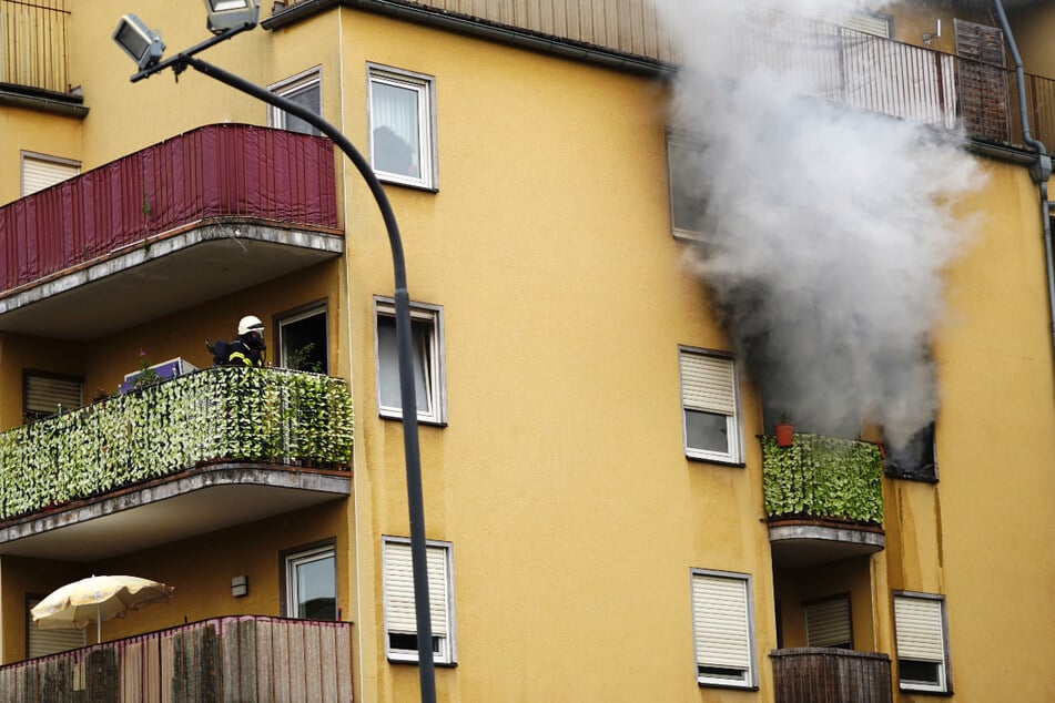 Brand in Kassel ruft Feuerwehr auf den Plan, Polizei macht traurige Entdeckung