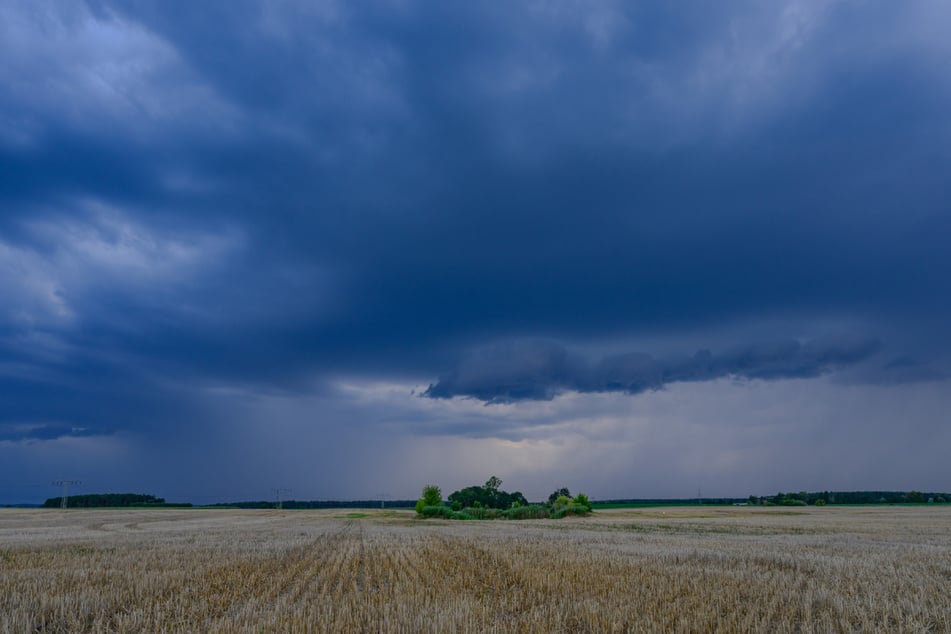 Am Wochenende muss mit Sturm, Regen und Gewittern gerechnet werden.