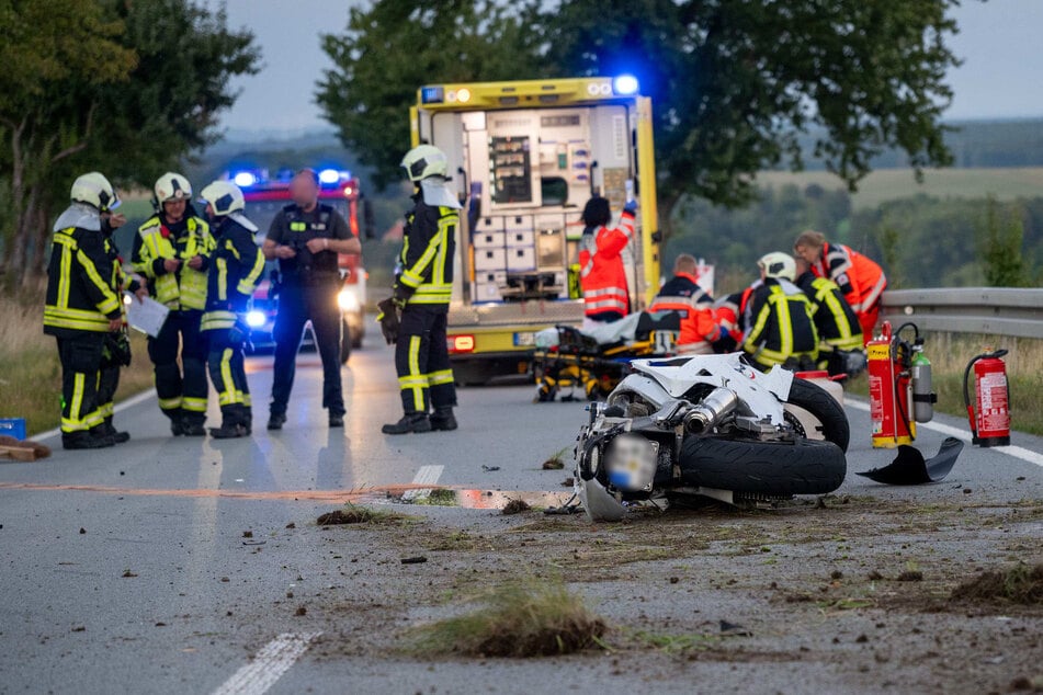 Schwer verletzt wurde der Biker ins Krankenhaus gebracht.