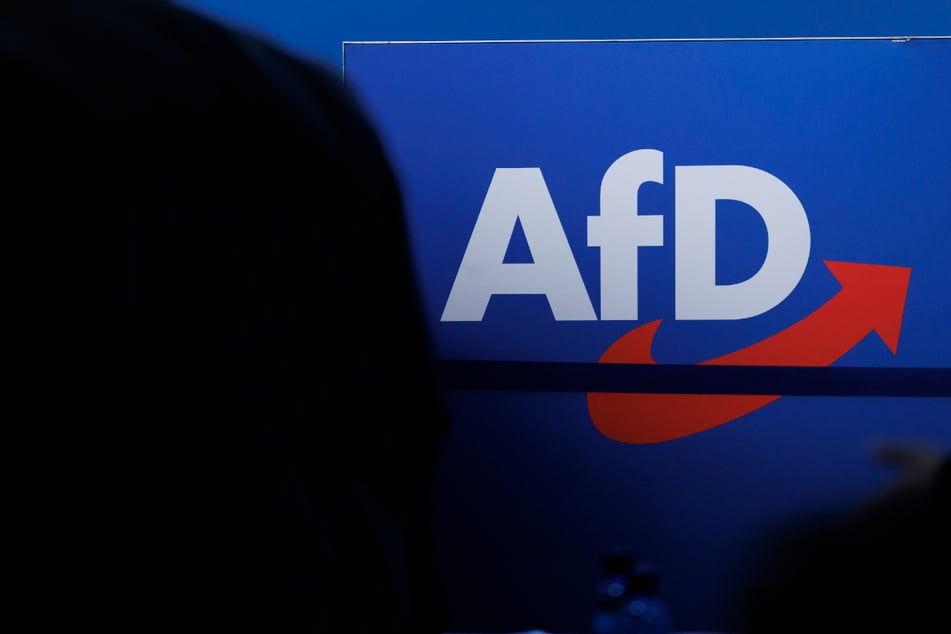 AfD-Mann zündet eigenes Auto an und macht Linke verantwortlich