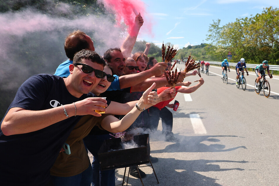 Der Radsport ist einer der wenigen Sportarten, bei denen Fans keinen Eintritt zahlen müssen.