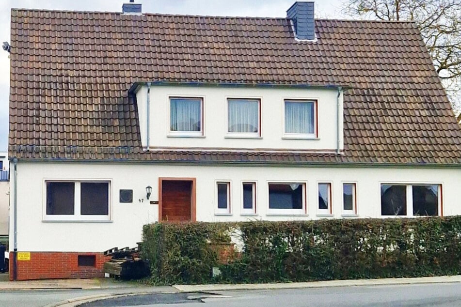 In diesem Haus in Pohlheim/Watzenborn-Steinberg bei Gießen wurde am 9. September 2011 der 80-jährige Bauunternehmer Gerhard Klingelhöfer ermordet.