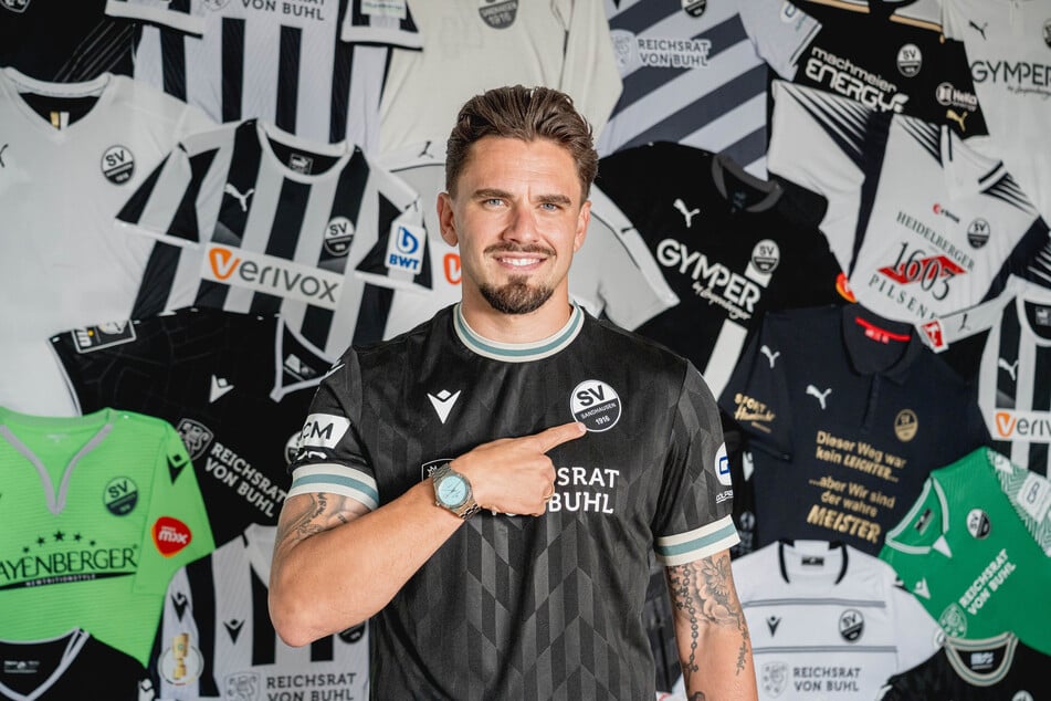 Routinier Pascal Testroet (34) streift sich zum zweiten Mal in seiner Karriere das Trikot des SV Sandhausen über.