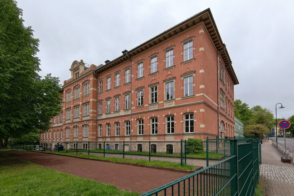 In der Oberschule Altendorf in Chemnitz gibt's keinen Physik-Lehrer. Zahlreiche Unterrichtsstunden fallen aus.