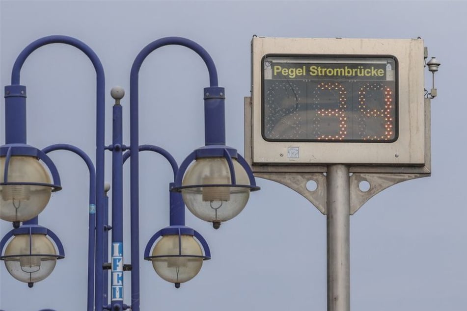 Elbepegel sinkt weiter! Wasserstand fällt auf 39 Zentimeter