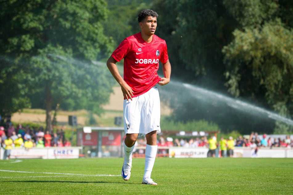 Yann Sturm konnte vergangene Saison mit 15 Treffern und acht Vorlagen in der Regionalliga überzeugen. Aktuell absolviert er die Vorbereitung mit den SCF-Profis.