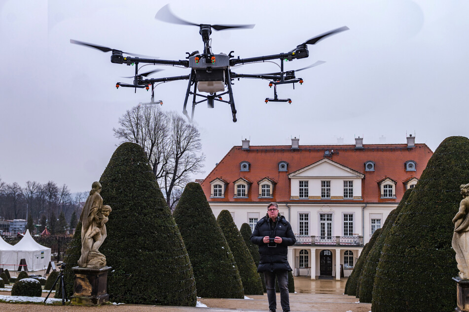 Drohnen als fliegende Winzerhelfer: Wackerbarth geht in die Luft