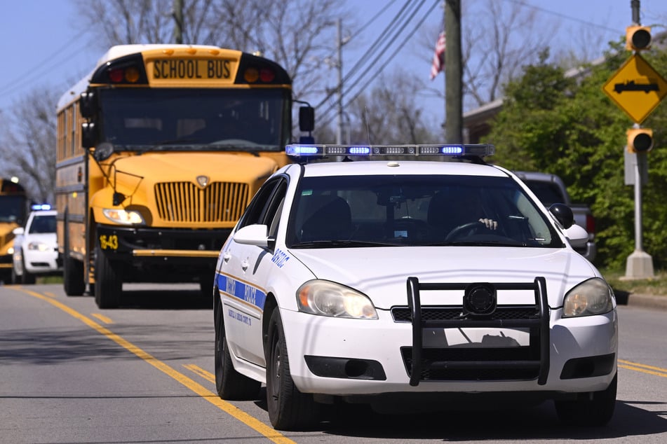 Ein kleines Mädchen (6) ist in einem Schulbus in Tennessee den Hitzetod gestorben, die Polizei ermittelt. (Symbolfoto)