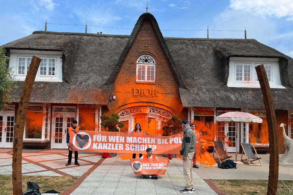 Auf Sylt hatten Mitglieder der "Letzten Generation" eine Hotelbar und zwei Luxus-Geschäfte mit Farbe besprüht.