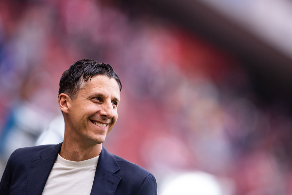 FC-Geschäftsführer Christian Keller (46) freut sich über die weitere Zusammenarbeit mit seinem Trainer.