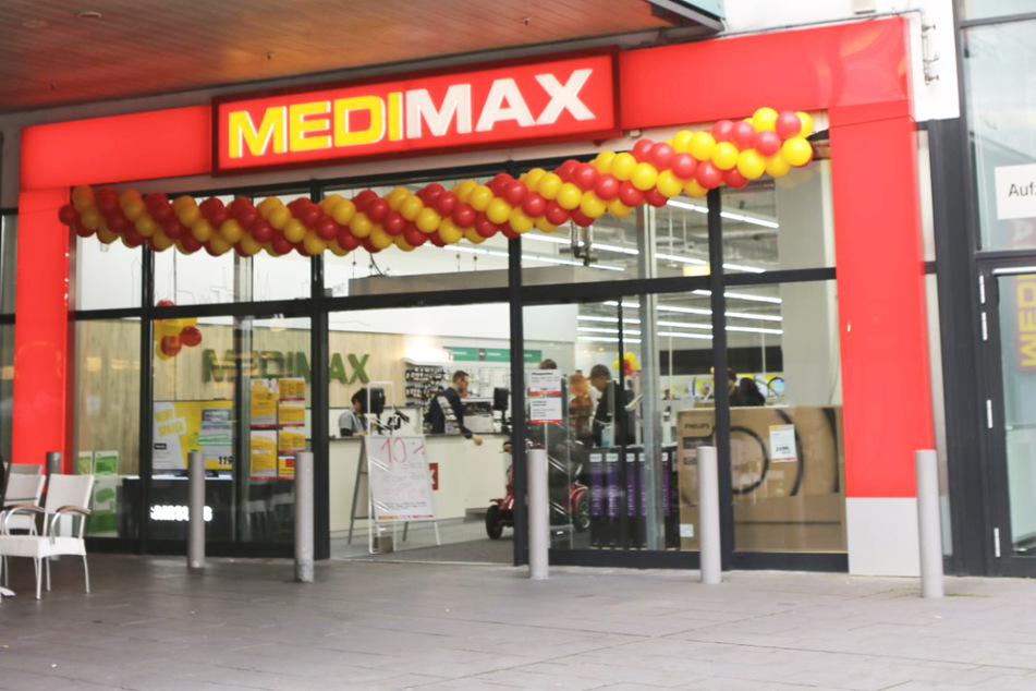 MEDIMAX Nettetal auf der Johannes-Cleven-Straße 4 (Ludbach-Passage).