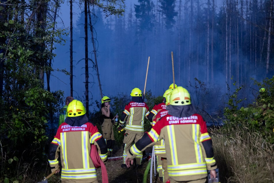 Mehr als 100 Feuerwehrleute waren im Einsatz.