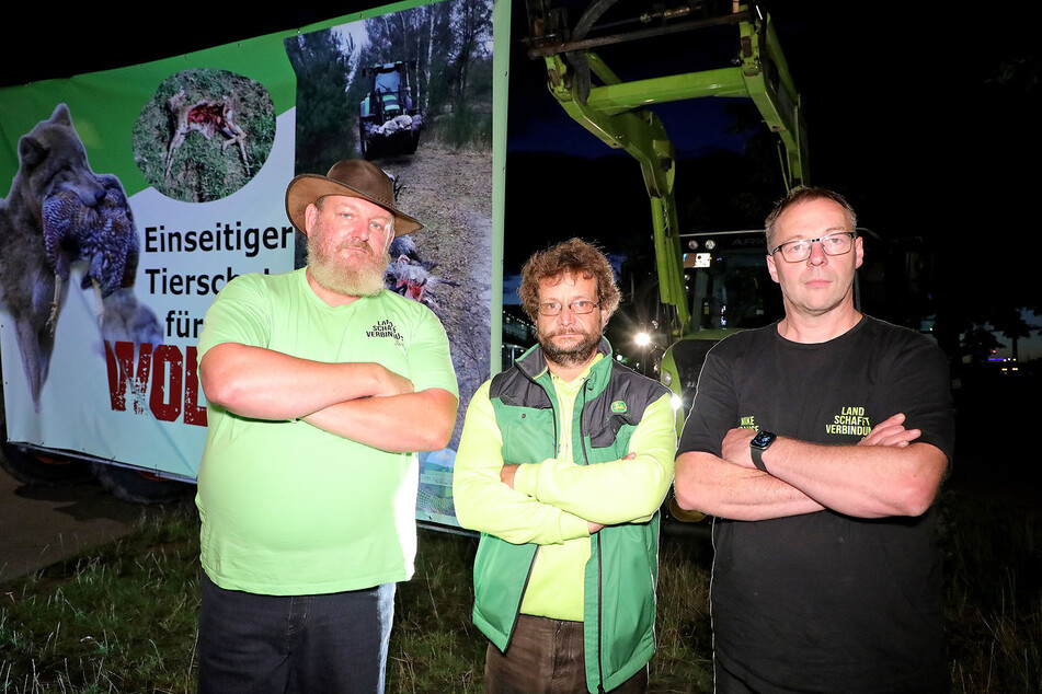 Landwirte verschaffen sich vor dem Landtag in Dresden Gehör.