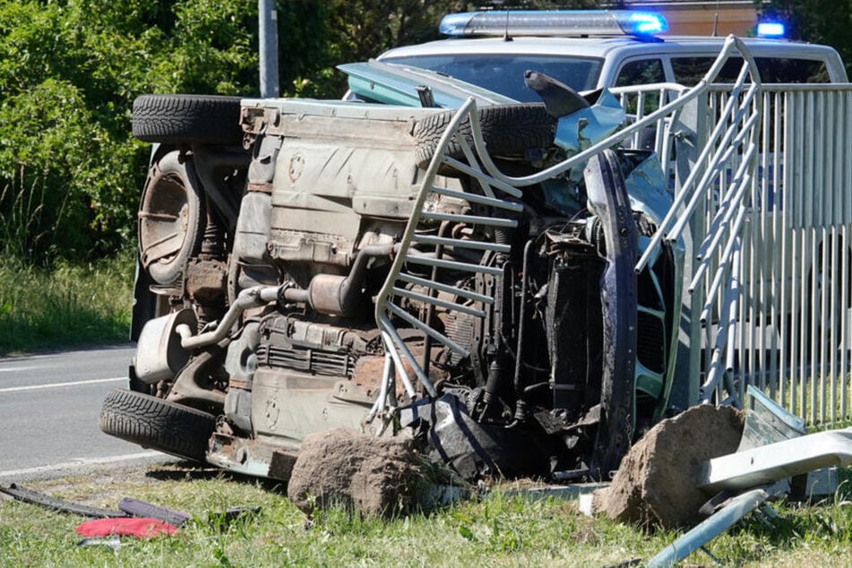 45-Jährige nach Unfall mit BMW in Weinböhla schwer verletzt: Meißner Straße voll gesperrt