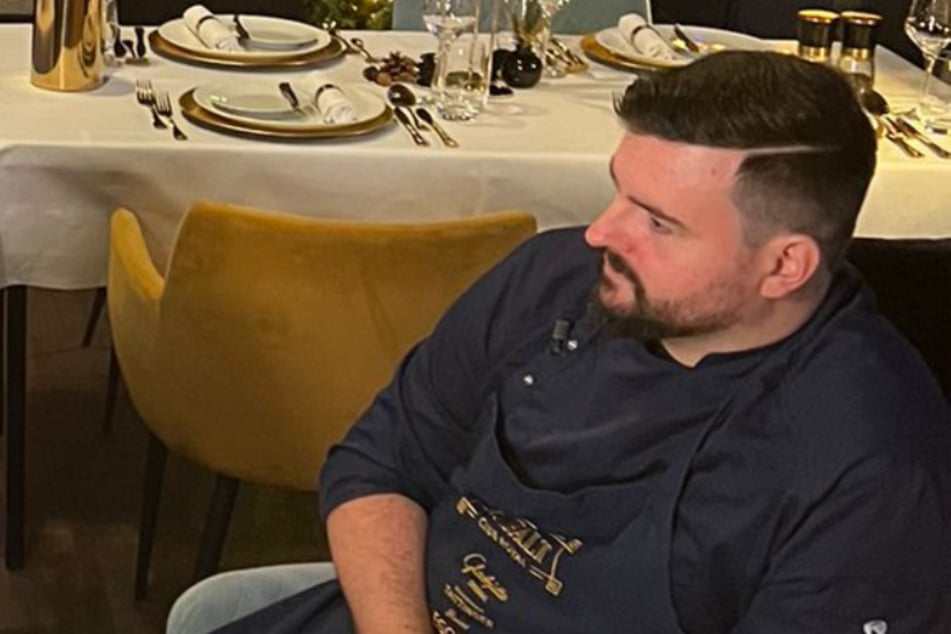 Koch Dennis unterläuft ein Fehler beim Hauptgang.