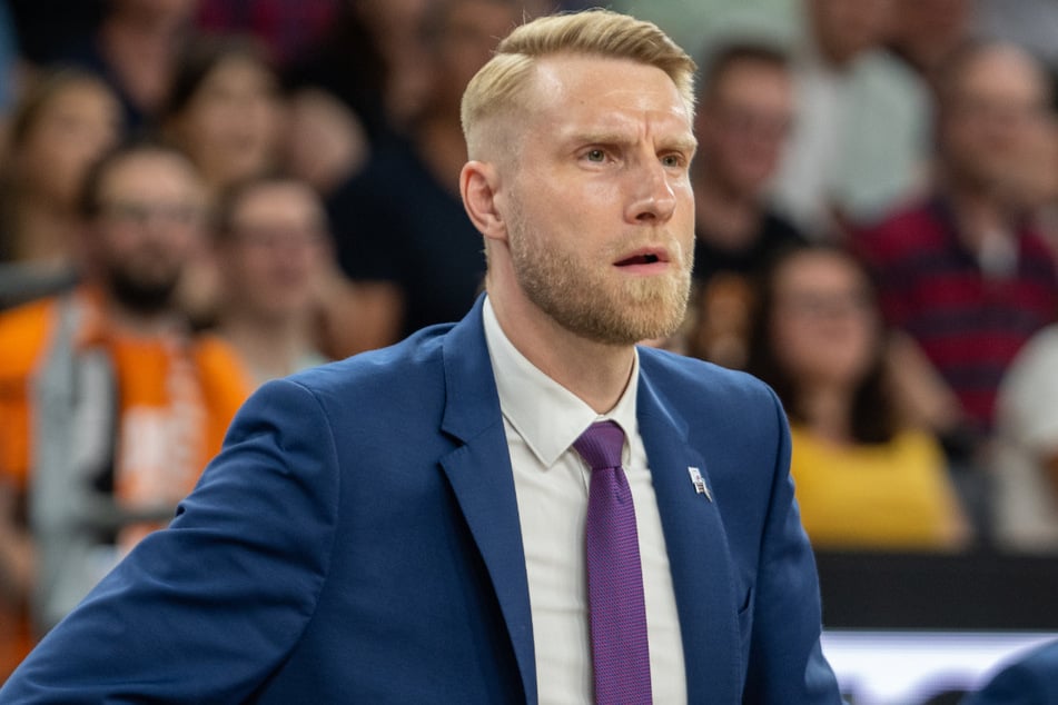 Unter der Führung von Tuomas Iisalo (40) gewannen die Telekom Baskets Bonn in diesem Jahr die Champions League und wurden Vizemeister in der Bundesliga.