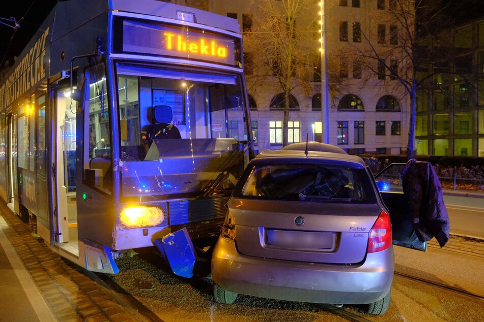 Beide Fahrzeuge trugen schwere Schäden davon.