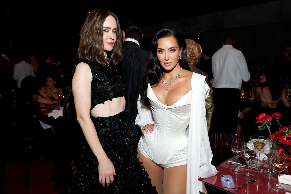 Kim Kardashian's co-star, Sarah Paulson, (l.) gushed over her professionalism and funny demeanor ahead of their show's debut.