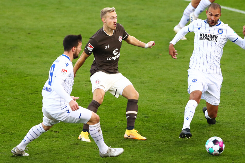 Lukas Daschner (22, Mitte) schoss das Tor für den FC St. Pauli. (Archivbild)