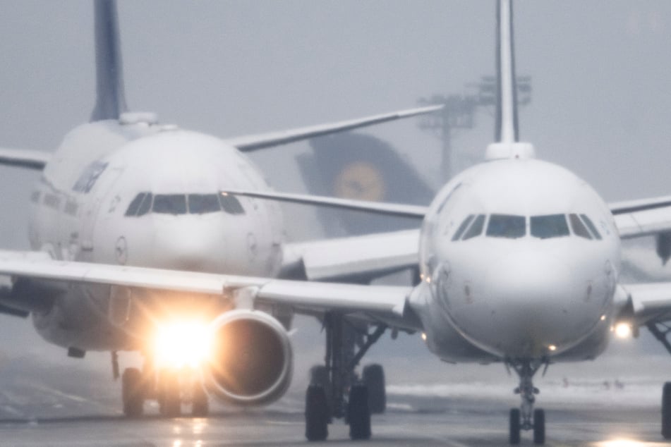Verletzt wurde niemand. Die Lufthansa buchte im Anschluss die Flüge der betroffenen Passagiere um.
