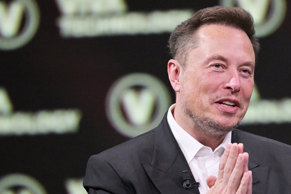 Elon Musk: Weil Elon Musk im Glashaus sitzen will: Behörden ermitteln gegen Tesla