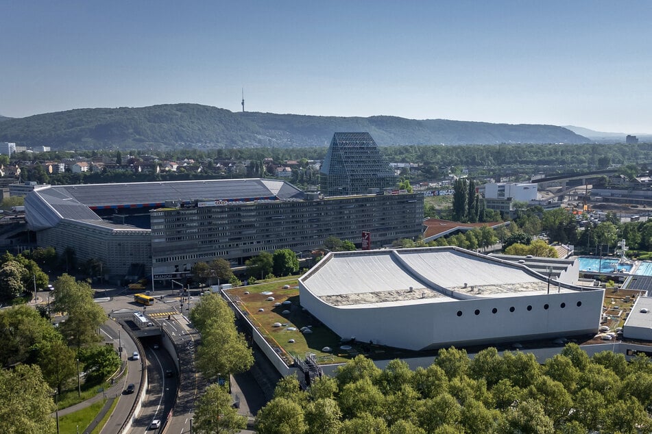 Die Frauen-EM 2025 startet heute im St. Jakob-Park.