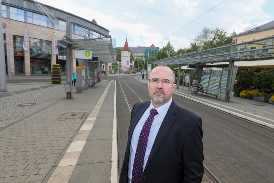 Oberbürgermeister Steffen Zenner (54, CDU) rief wegen zahlreicher Gewalttaten am Postplatz einen Krisengipfel zusammen.