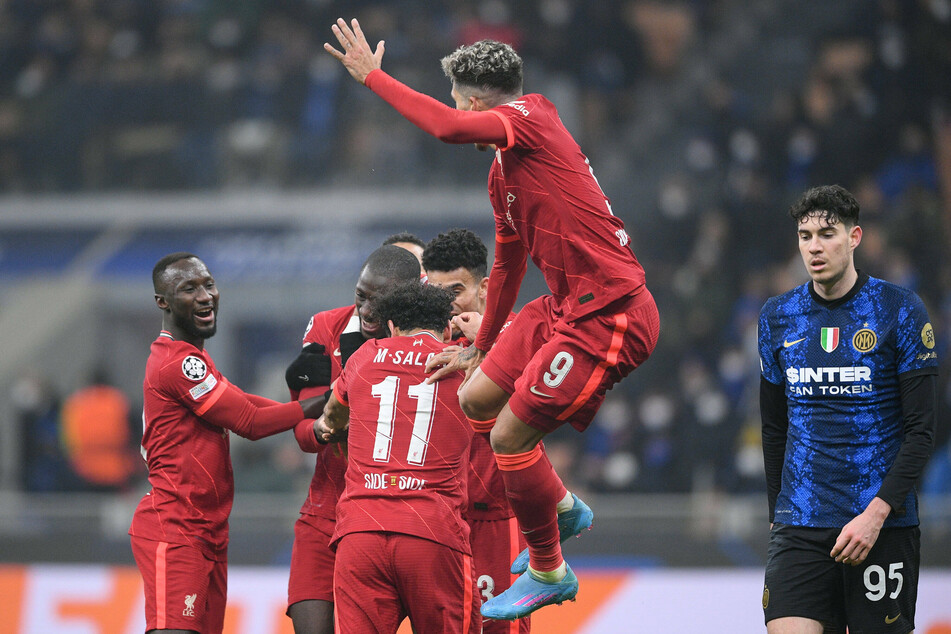 Liverpool celebrates its second goal against Inter through Mo Salah.