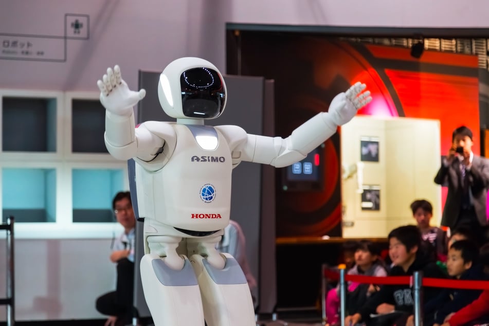 ASIMO konnte mit seiner Umgebung interagieren.