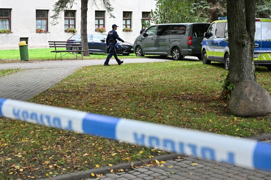 Eine Person wurde getötet, vier weitere schwer verletzt.