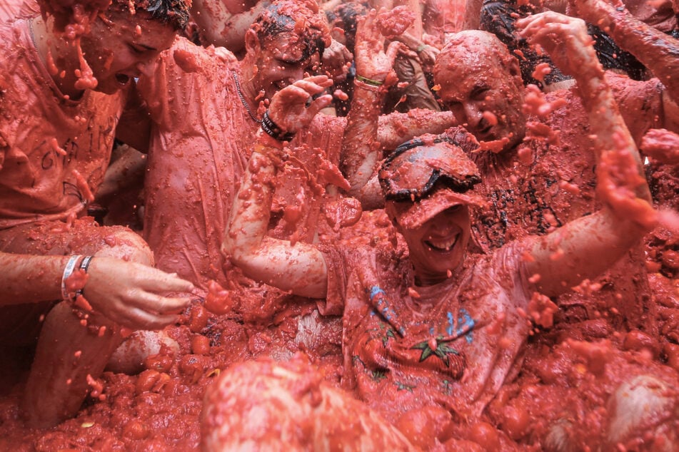 Haben die Tomaten auf den Augen? Das ist eines der skurrilsten Straßenfeste Europas