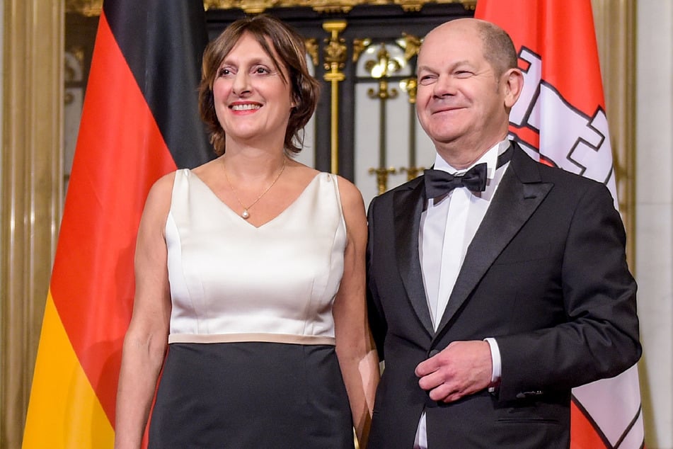Olaf Scholz (64) und Britta Ernst (61, beide SPD) können aufatmen.