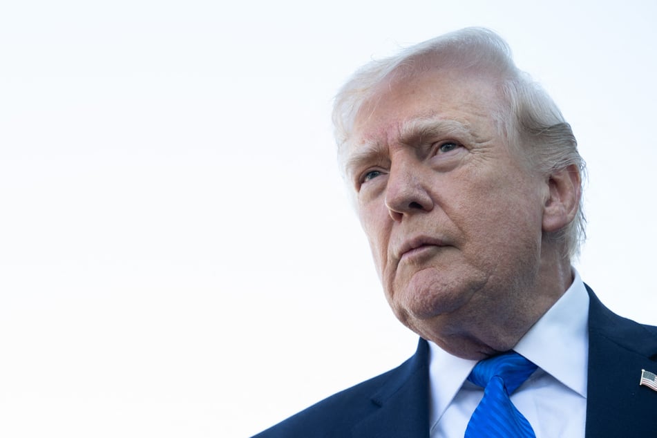 Trump says ICE should continue to wear masks in deportation raids – but not at airports