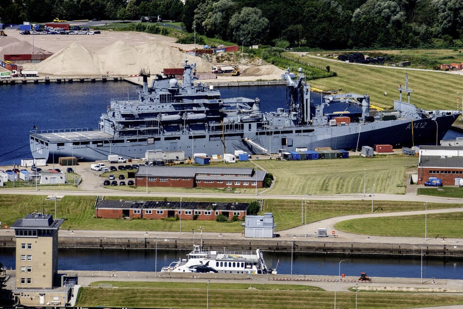 Die Marine sucht nach einem neuen Standort an der Nordseeküste. Bislang gibt es nur einen in Wilhelmshaven.