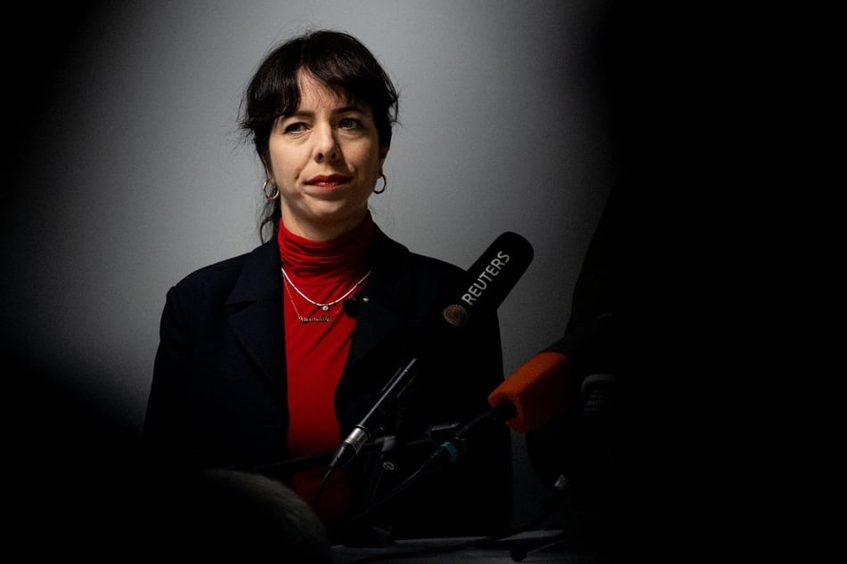 Die Linke-Spitzenkandidatin Elif Eralp (45) trifft sich heute mit SPD und Grünen zu Koalitionsgesprächen.