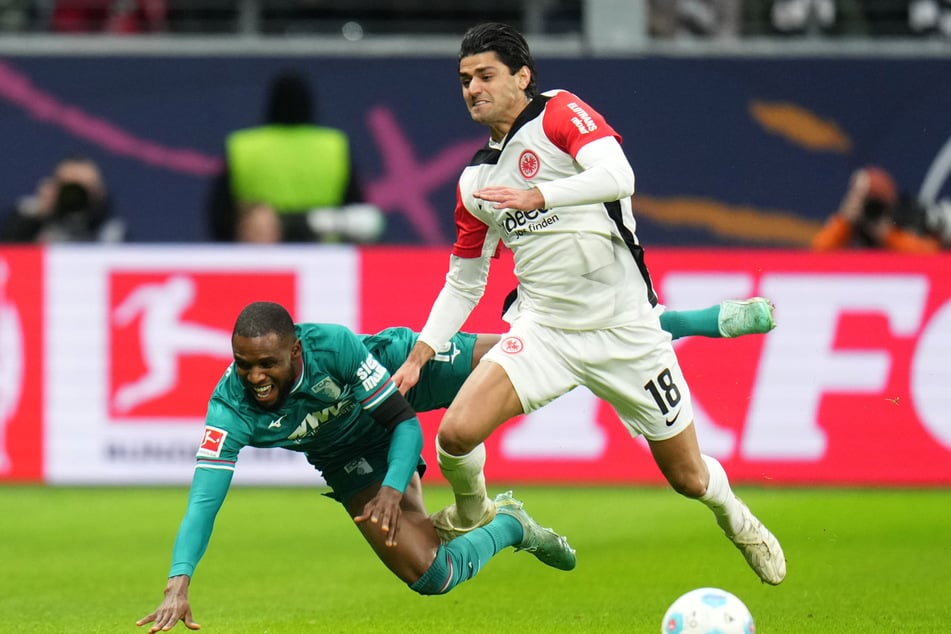 An Mahmoud Dahoud (29, r.) soll ein US-Klub interessiert sein, allerdings zieht es den 29-Jährigen nicht in die MLS.