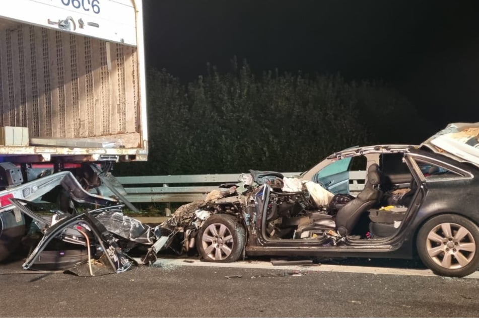 Auf der A7 kam es in den frühen Morgenstunden zu einem tödlichen Unfall.