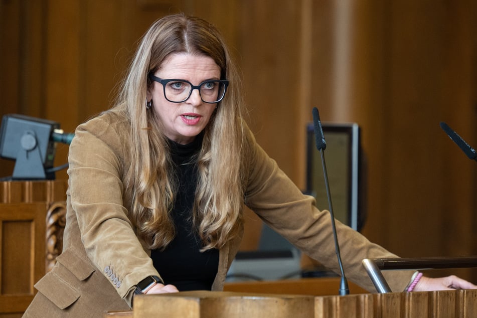 Die sächsische Linken-Fraktionschefin Susanne Schaper (48) wirft dem Innenminister Realitätsverweigerung vor. (Archivbild)