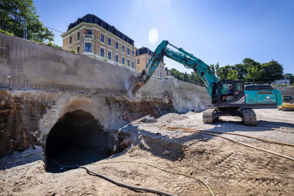 Mitte Juni wurde auf einer EDEKA-Baustelle in Annaberg-Buchholz ein geheimer Stollen entdeckt