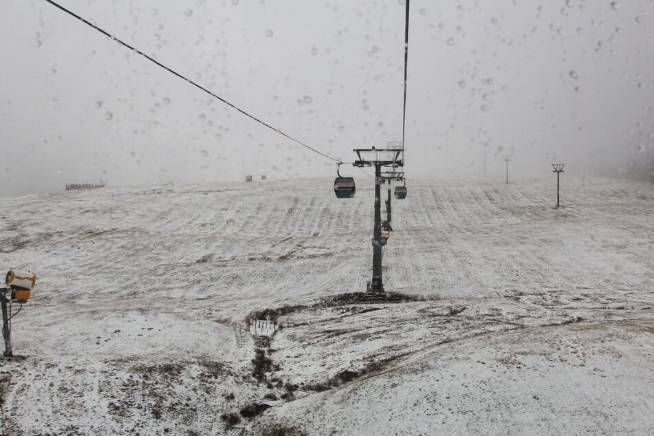 Schnee im Gebirge bleibt erstmals liegen: "Wer freut sich auch schon auf den Winter?"