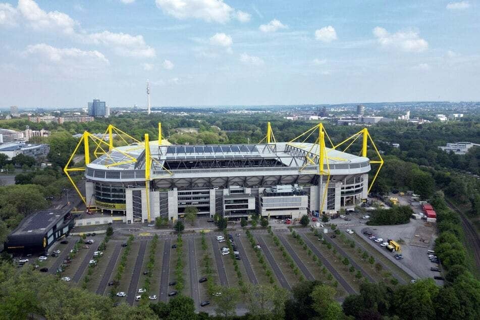 Die Tat hatte sich unweit von Borussia Dortmunds Signal Iduna Park, Deutschlands größtem Stadion, ereignet.