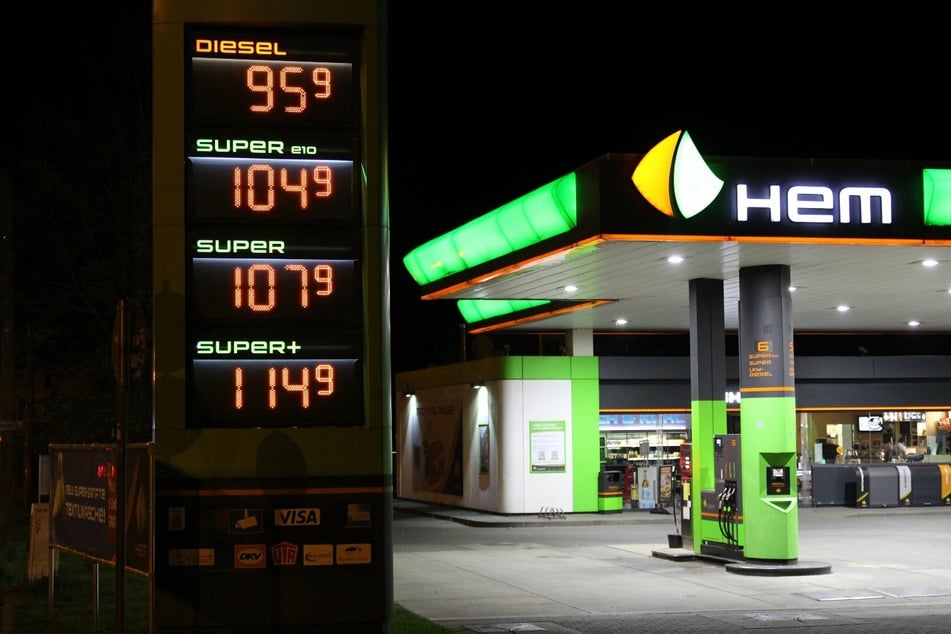 Die HEM-Tankstelle in der Dieskaustraße bot den Liter Diesel in der Nacht zu Samstag für rekordverdächtige 0,959 Euro pro Liter an.