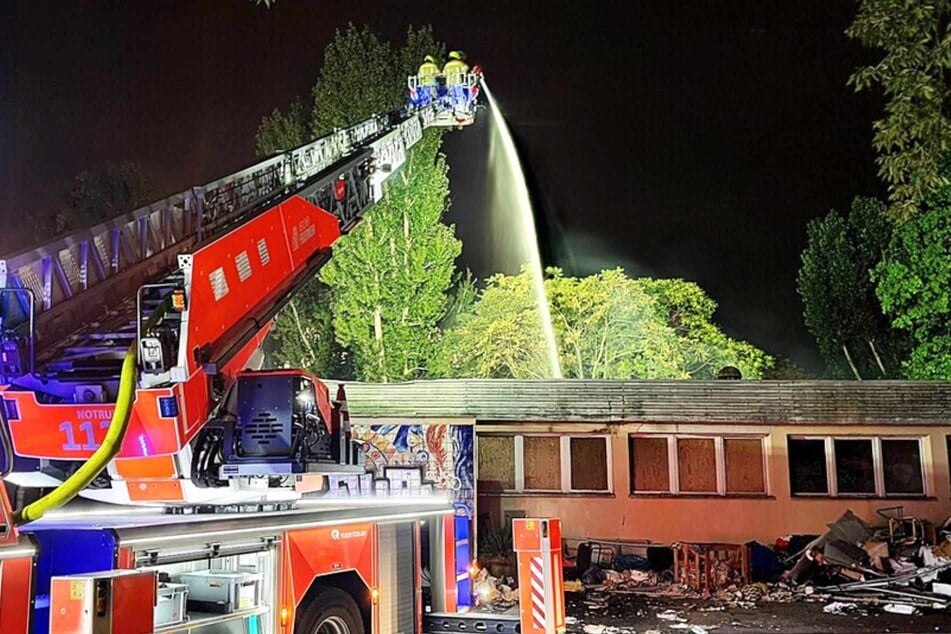 Der Rauch war weithin in der Stadt zu sehen.