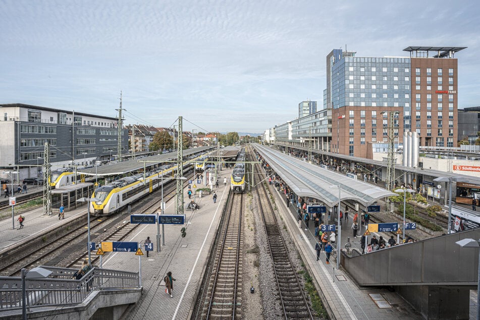 Dem jungen Mann wurde am Freiburger Hauptbahnhof gleich zweimal übel mitgespielt. (Archivbild)