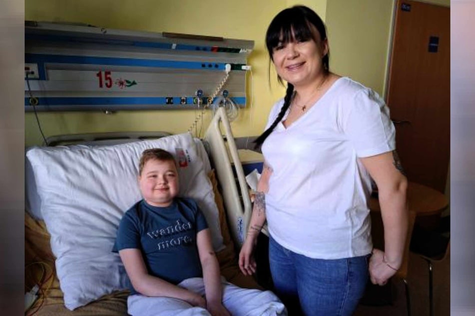 Bei Michał (13, l.) wurde die erste Herztransplantation bei einem Kind im Schlesischen Zentrum für Herzkrankheiten in Zabrze durchgeführt. Es war bereits seine zweite Herztransplantation.