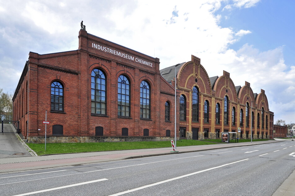 Monumente der Industriekultur wie das heutige Industriemuseum gibt es in der Zwickauer Straße in Chemnitz alle paar Meter.