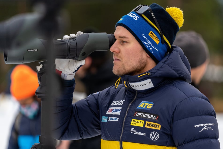 Mit gerade einmal 25 Jahren wurde Johannes Lukas (32) Cheftrainer der schwedischen Biathleten. Entsprechend holt er sich Rat bei erfahrenen Kollegen - auch aus anderen Sportarten.