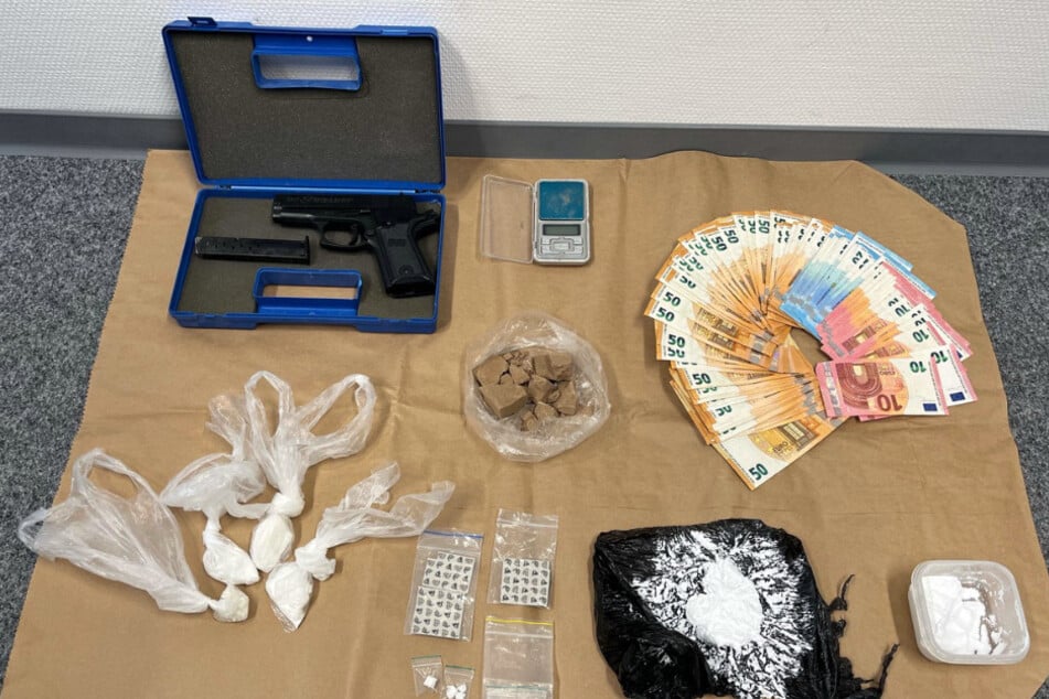 Richtiger Riecher der Polizei: Fahnder nehmen Drogen-Buden hoch, Haftbefehl gegen Dealer!