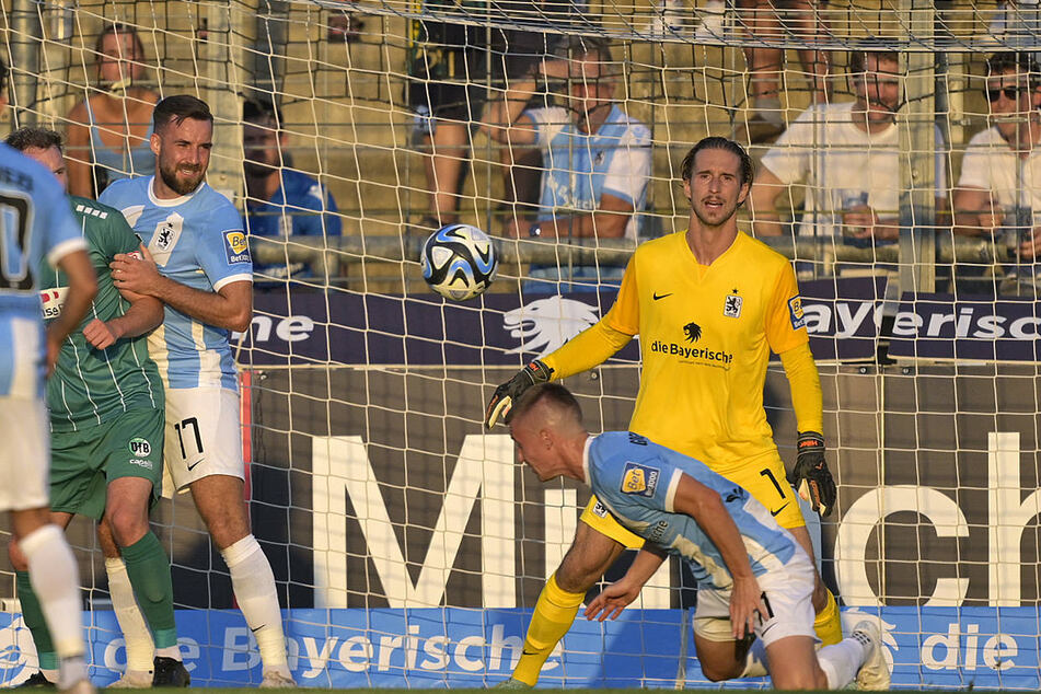 Fabian Greilinger (v.) brachte den Lübeckern mit einem Kopfball den Ausgleich.