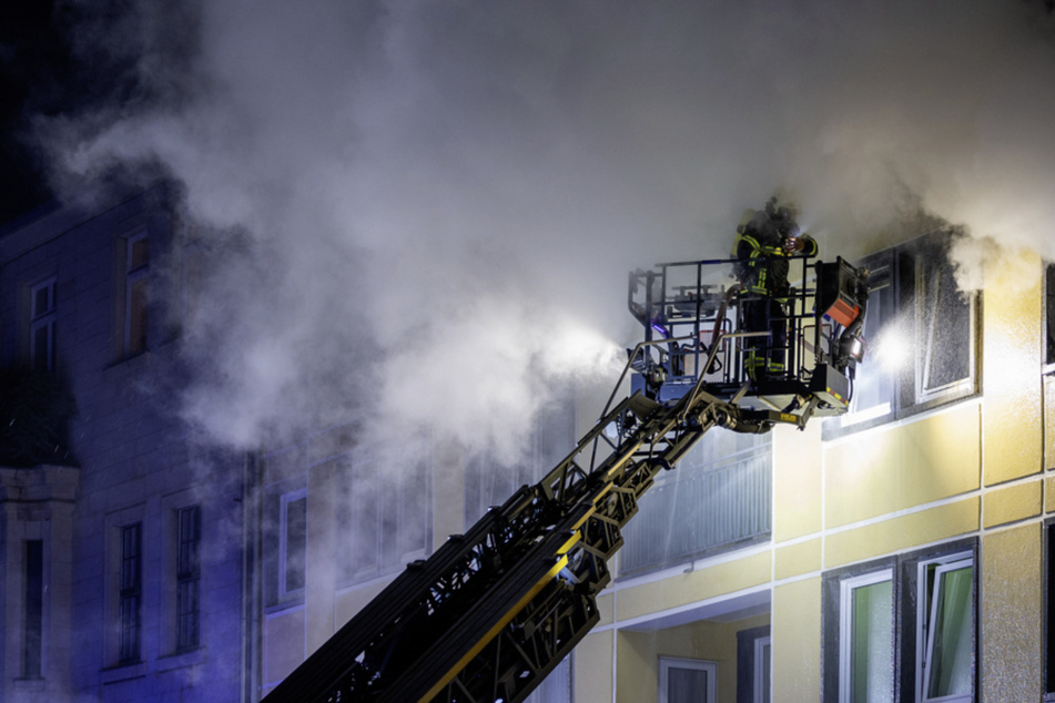 Wohnungsbrand in Weimar: Riesiger Schaden, Verdacht der schweren Brandstiftung